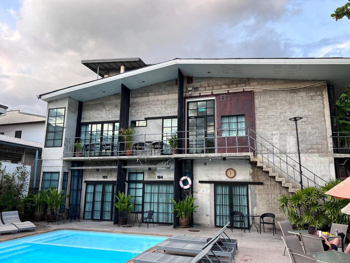 Hotel The Warehouse Chiang Mai Zewnętrze zdjęcie