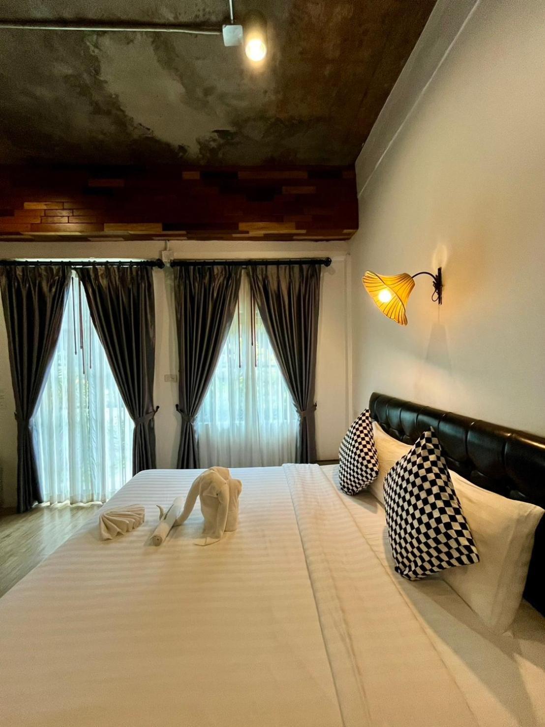 Hotel The Warehouse Chiang Mai Zewnętrze zdjęcie