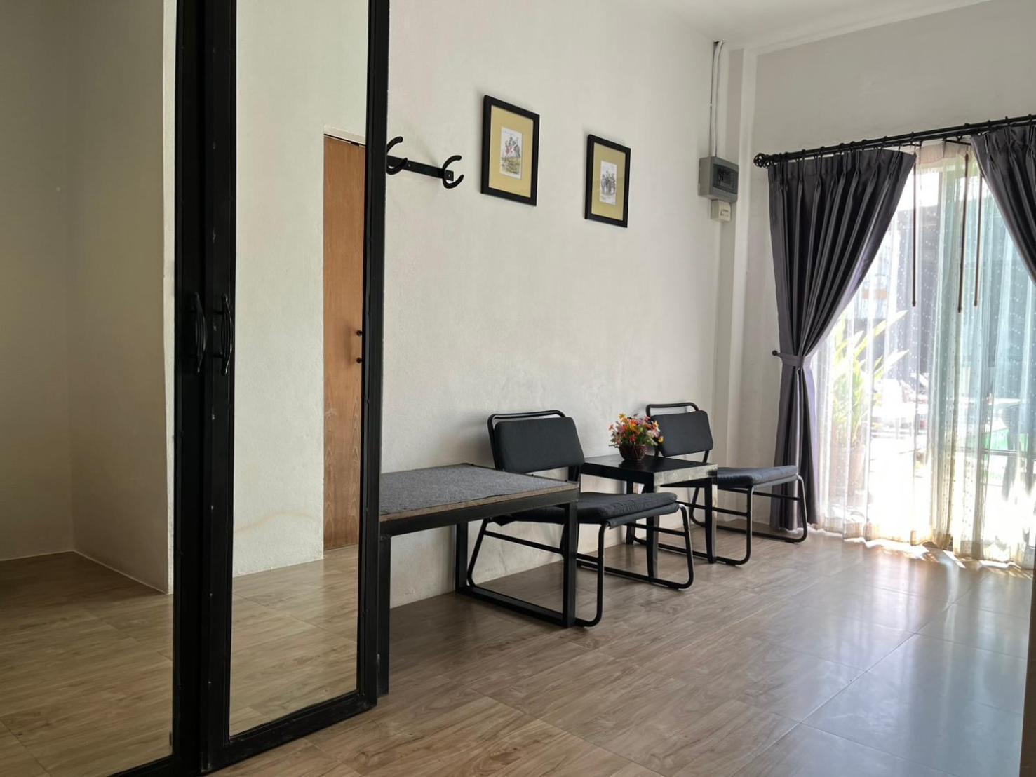 Hotel The Warehouse Chiang Mai Zewnętrze zdjęcie